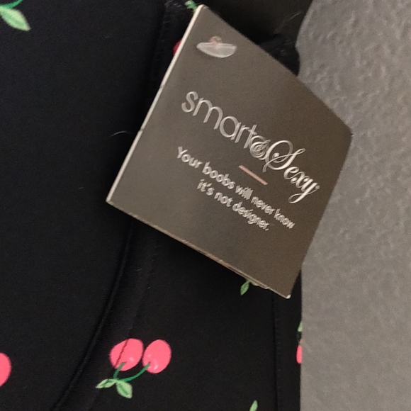 🪅🪅Smart & Sexy Cherries Swim Suit Top - Picture 5 of 10